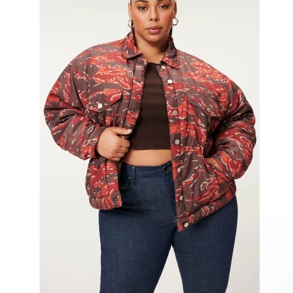 Good American NWT Trucker Puffer Camouflage‎ Jacket Size 5/6=2X/3X brown red